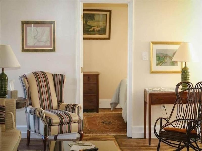 Light Horse Inn image