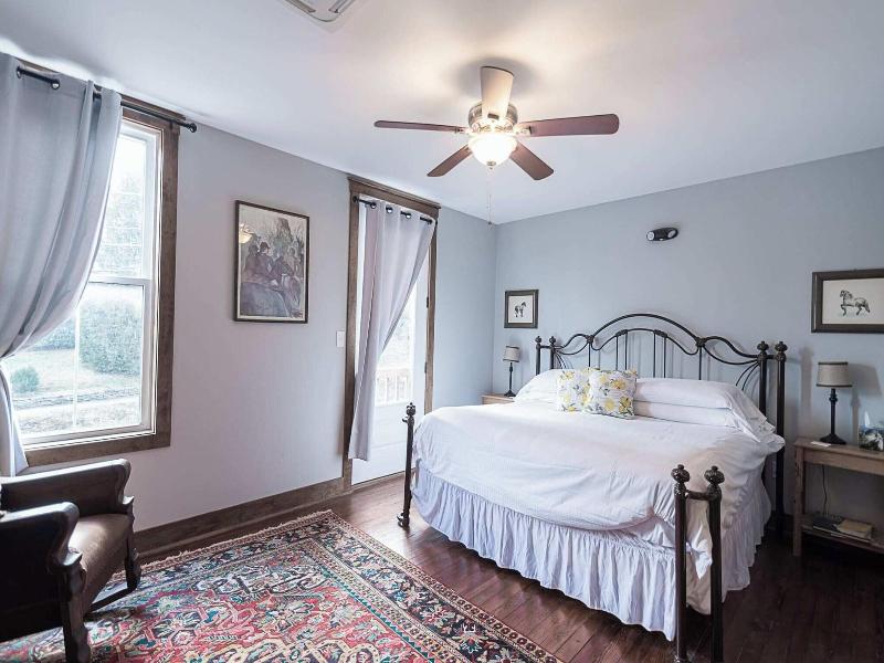 Light Horse Inn image