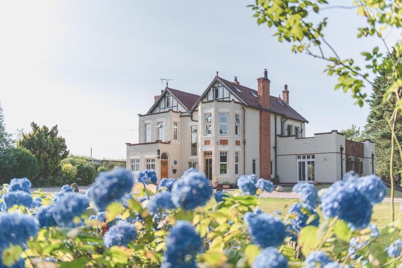 Mere Brook House image