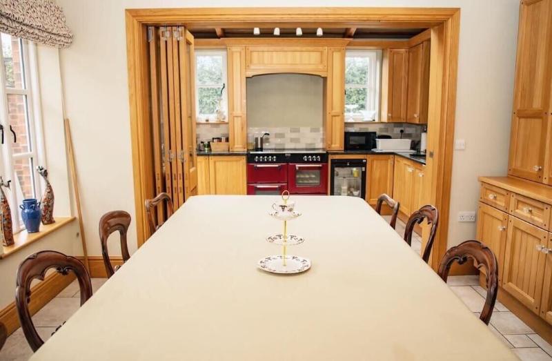 Mere Brook House image