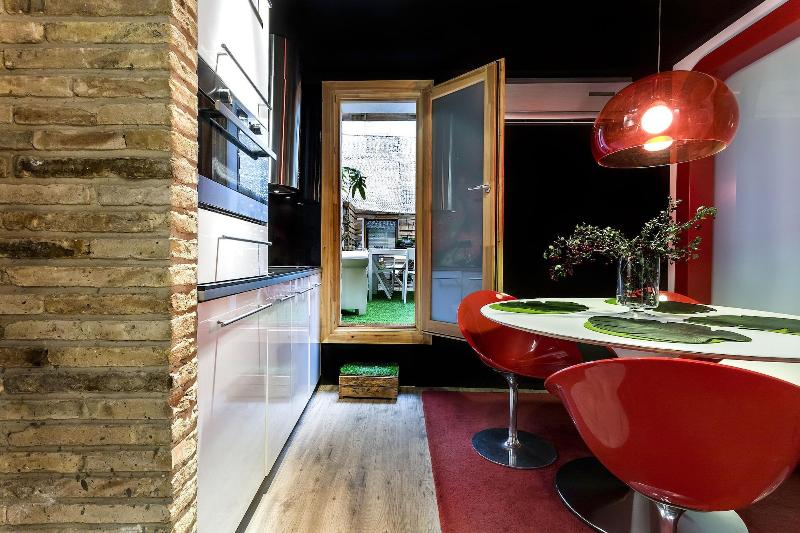 Zrooms Suites Hostel Boutique image
