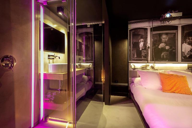 Zrooms Suites Hostel Boutique image