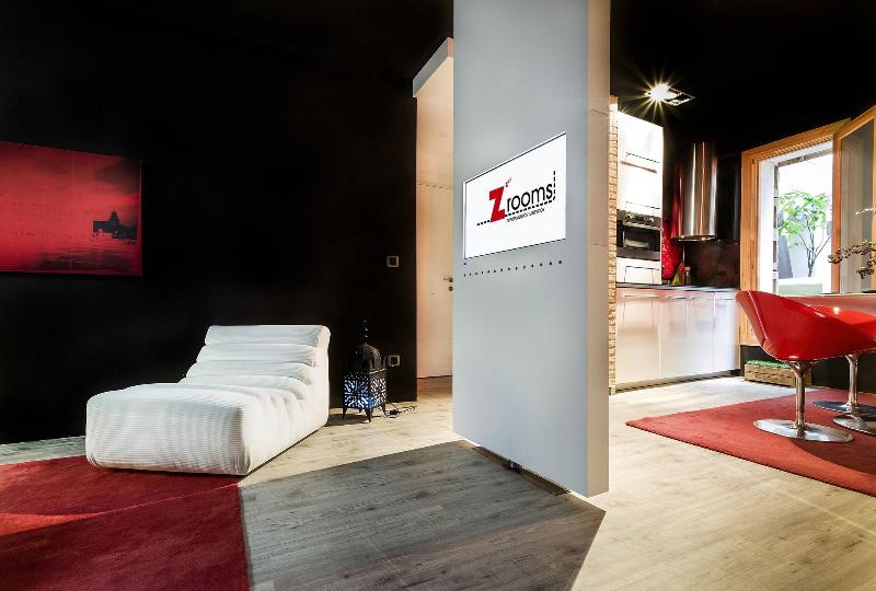 Zrooms Suites Hostel Boutique image