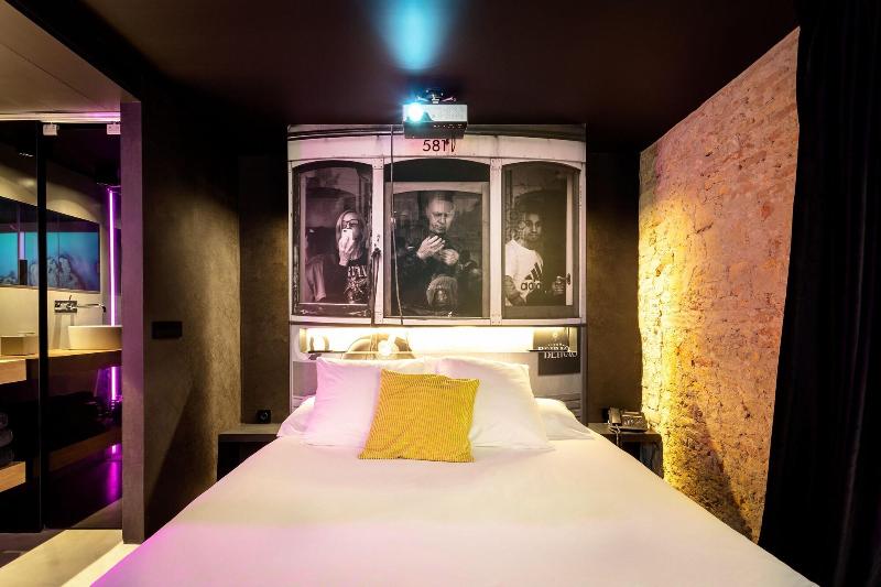 Zrooms Suites Hostel Boutique image
