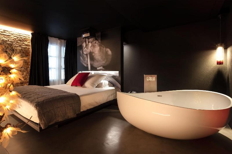 Zrooms Suites Hostel Boutique image