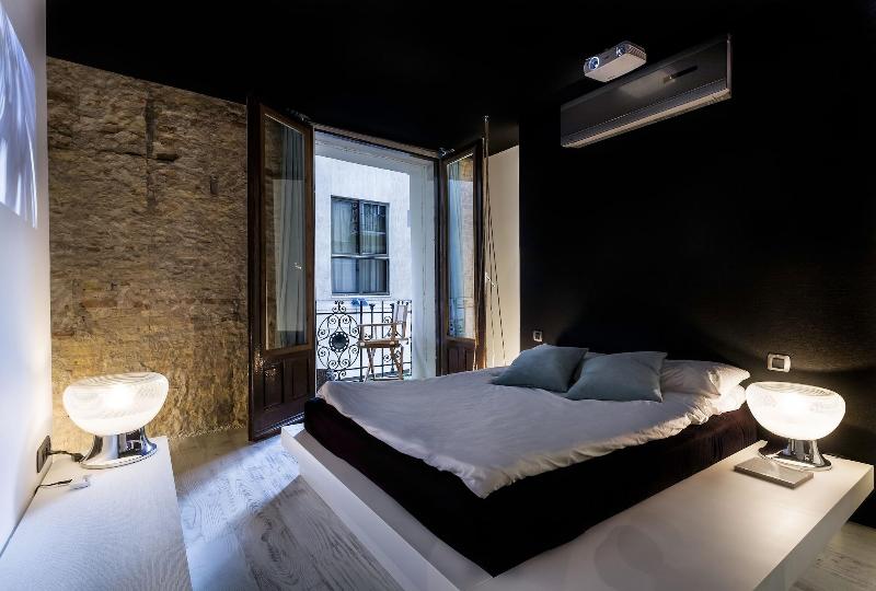 Zrooms Suites Hostel Boutique image