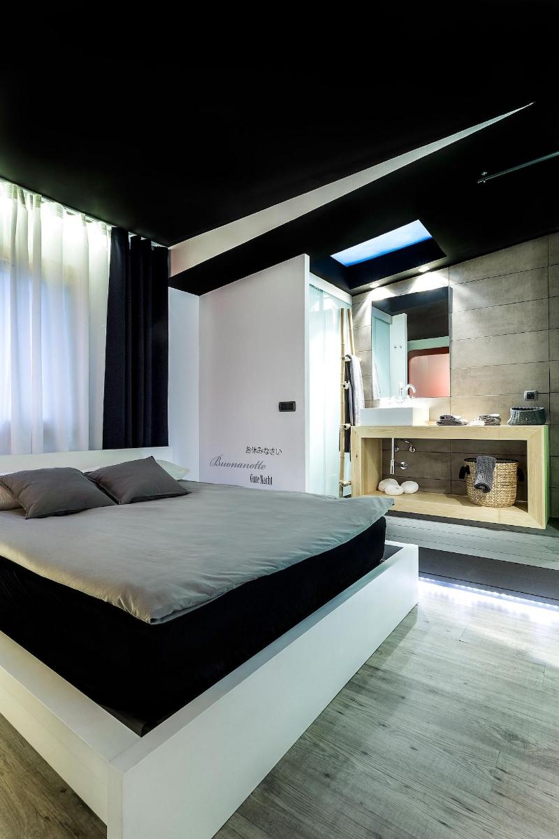 Zrooms Suites Hostel Boutique image