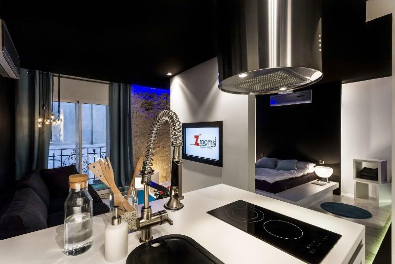Zrooms Suites Hostel Boutique image