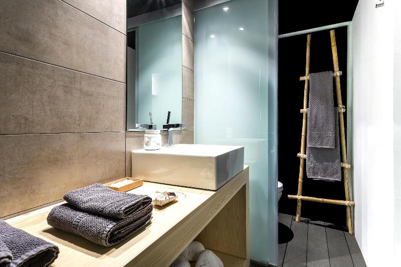 Zrooms Suites Hostel Boutique image