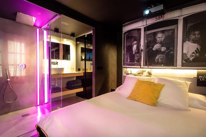 Zrooms Suites Hostel Boutique image