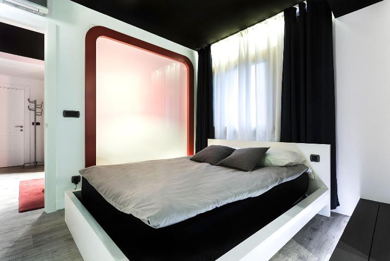 Zrooms Suites Hostel Boutique image