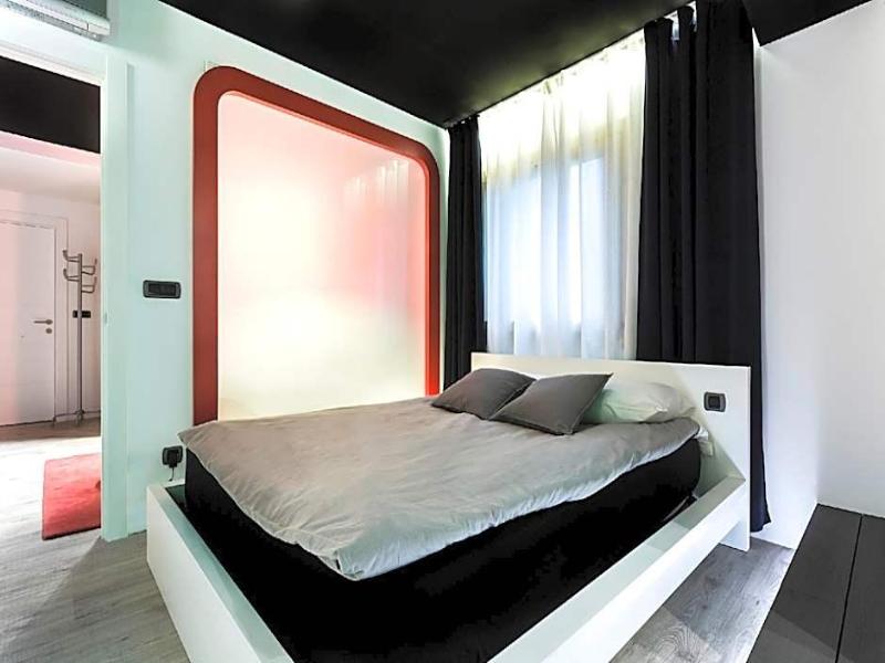 Zrooms Suites Hostel Boutique image