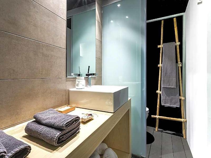 Zrooms Suites Hostel Boutique image