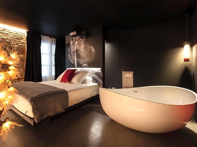 Zrooms Suites Hostel Boutique image