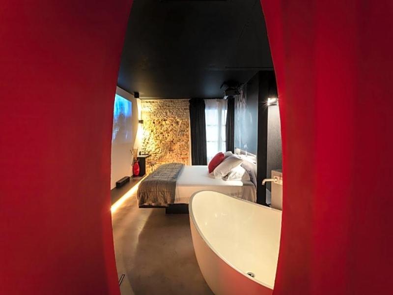 Zrooms Suites Hostel Boutique image