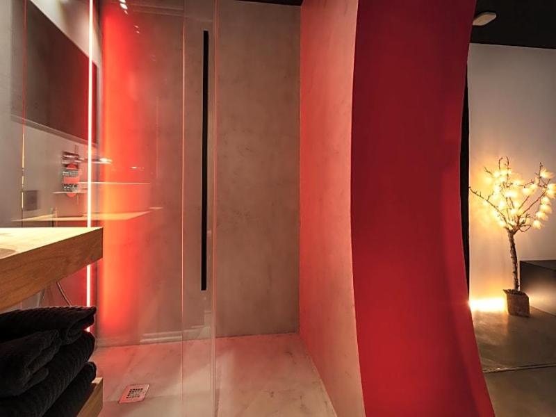 Zrooms Suites Hostel Boutique image