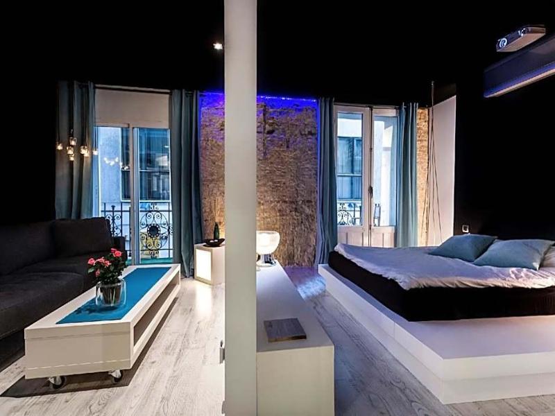 Zrooms Suites Hostel Boutique image