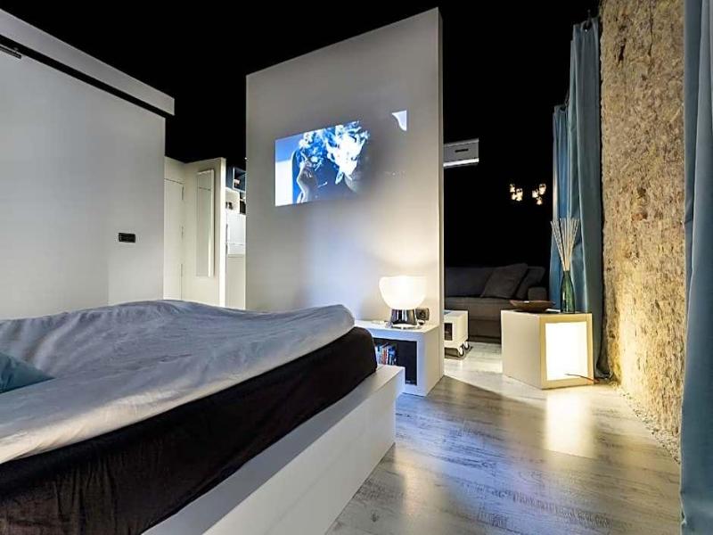 Zrooms Suites Hostel Boutique image