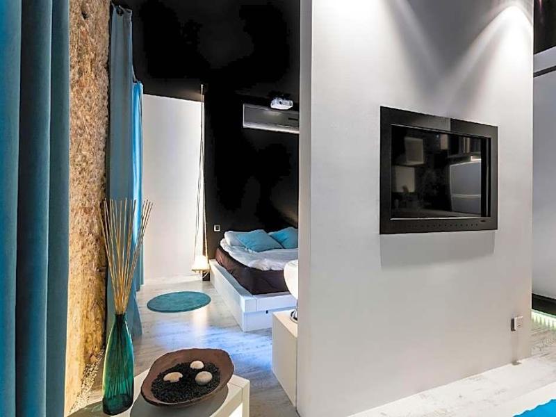 Zrooms Suites Hostel Boutique image