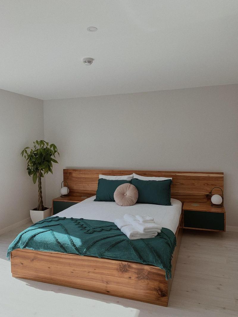 Luna House image