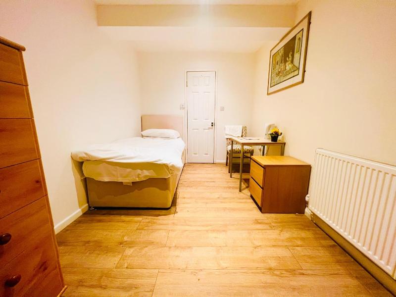 White House Lodge image