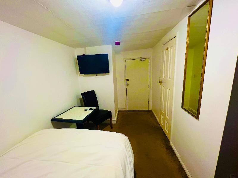White House Lodge image