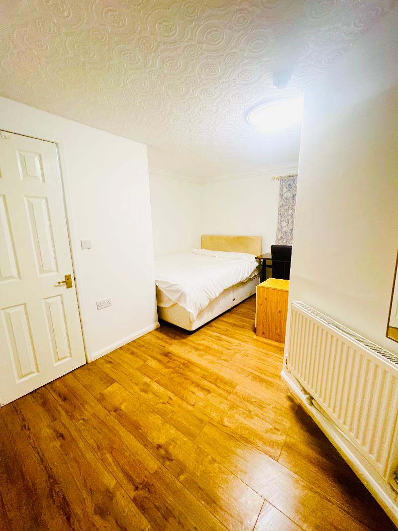 White House Lodge image