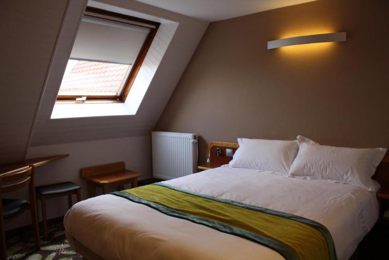 Logis Hotel Restaurant A L'etoile image