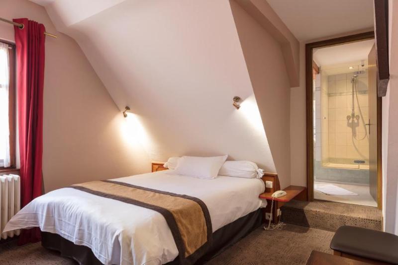 Logis Hotel Restaurant A L'etoile image