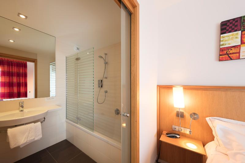 Logis Hotel Restaurant A L'etoile image