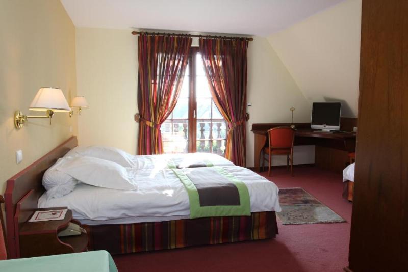 Logis Hotel Restaurant A L'etoile image