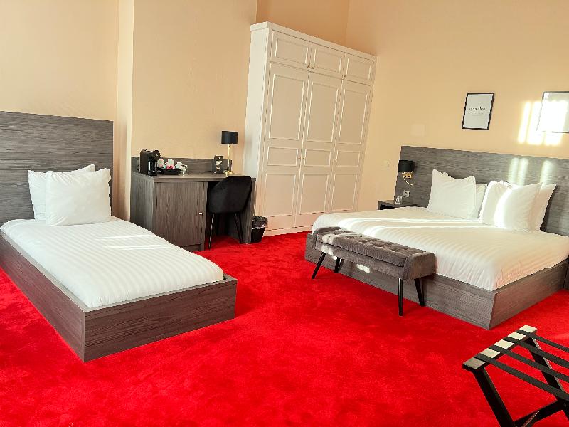 La Bourse Hotel image