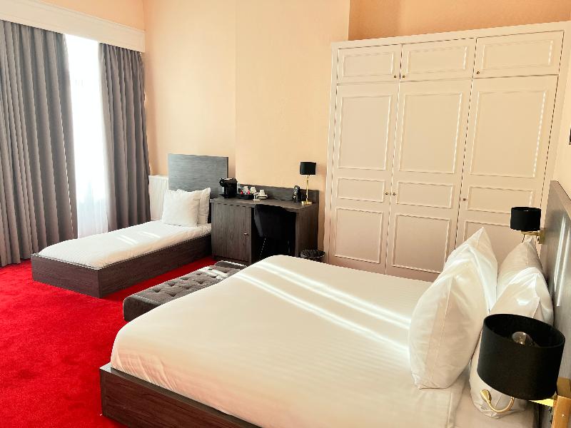 La Bourse Hotel image
