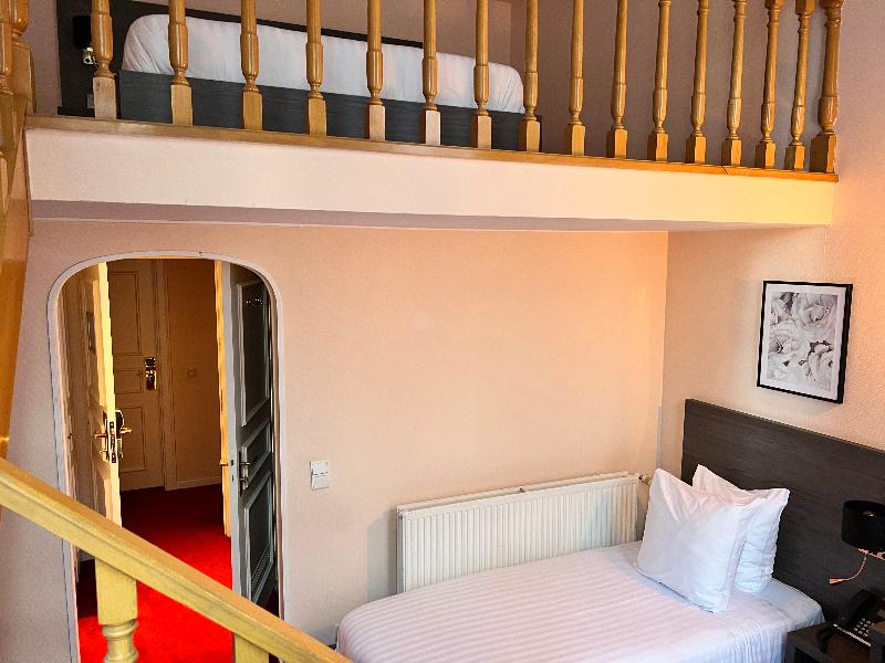 La Bourse Hotel image
