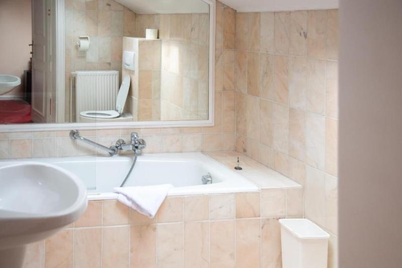 La Bourse Hotel image