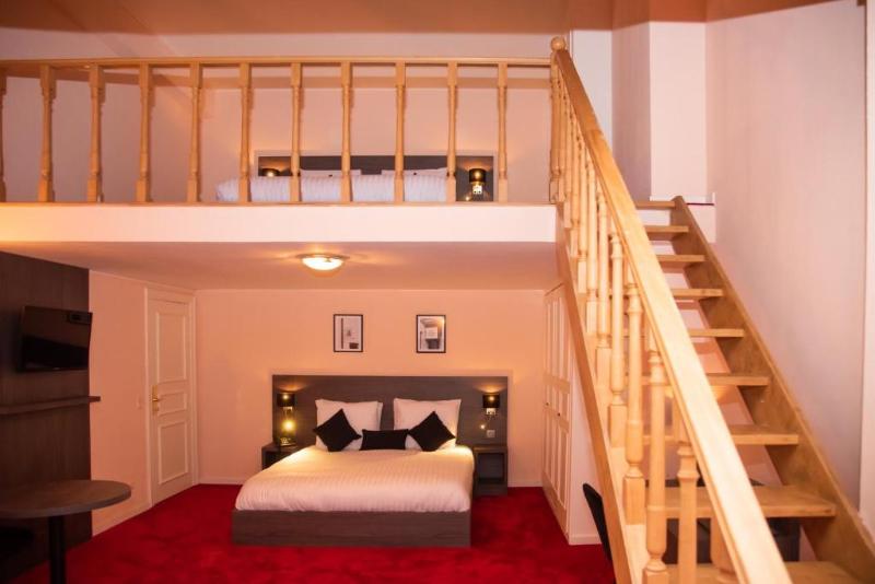 La Bourse Hotel image