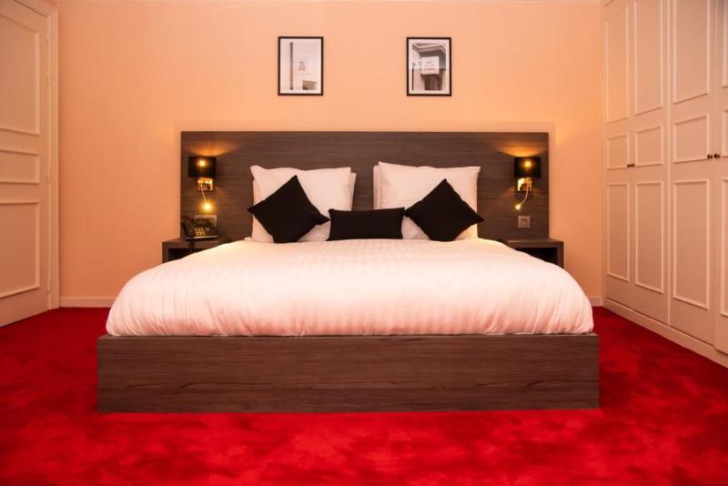 La Bourse Hotel image