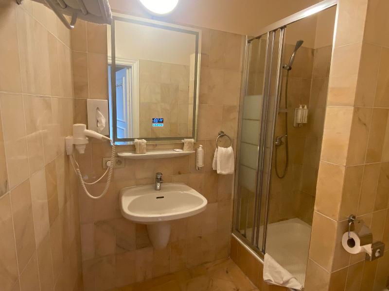 La Bourse Hotel image