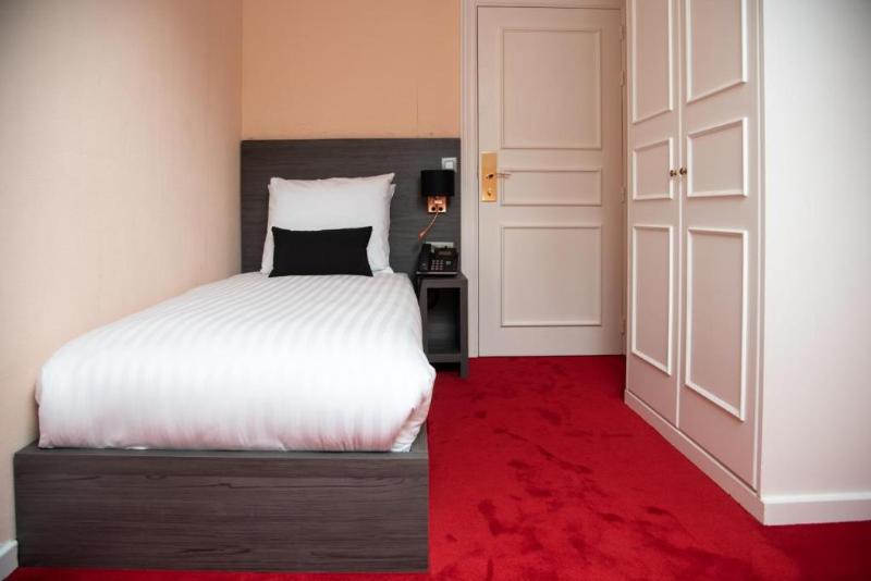 La Bourse Hotel image