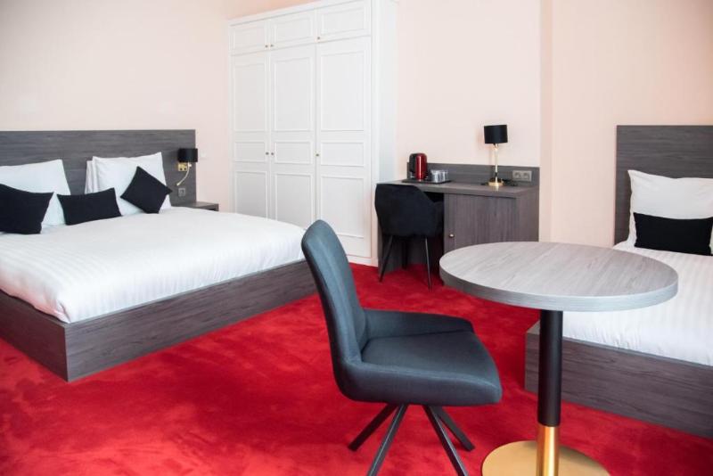 La Bourse Hotel image