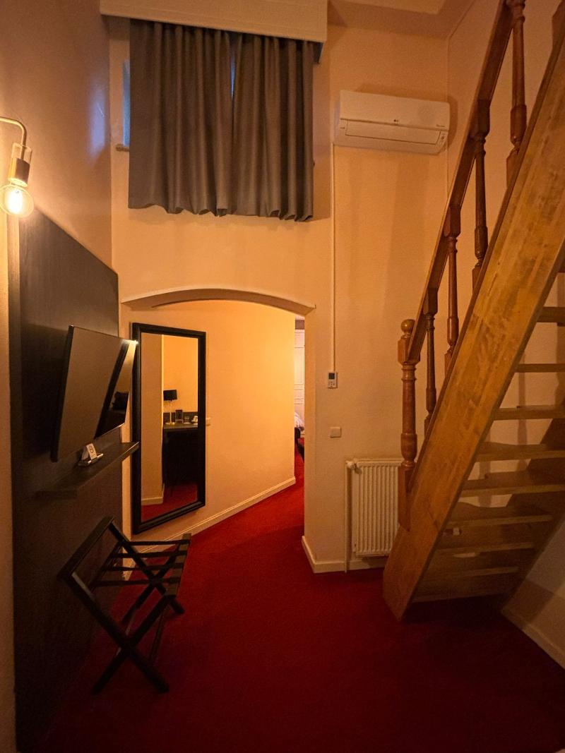 La Bourse Hotel image