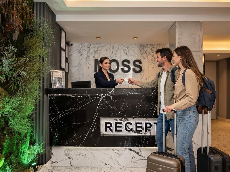 Moss Suite Hotel image