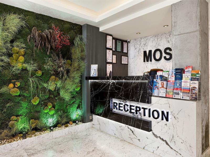 Moss Suite Hotel image