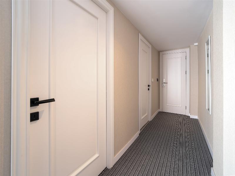 Moss Suite Hotel image