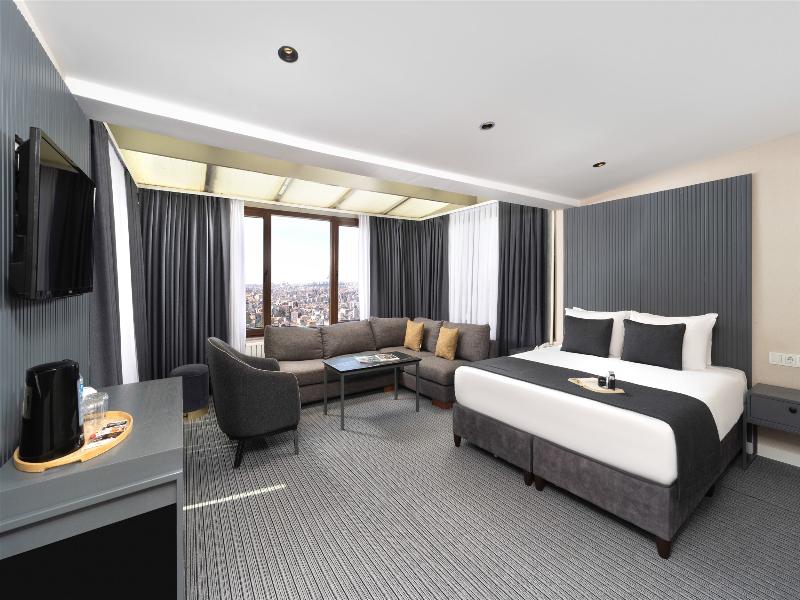 Moss Suite Hotel image