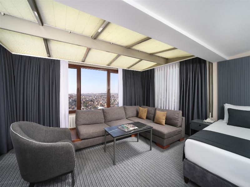 Moss Suite Hotel image