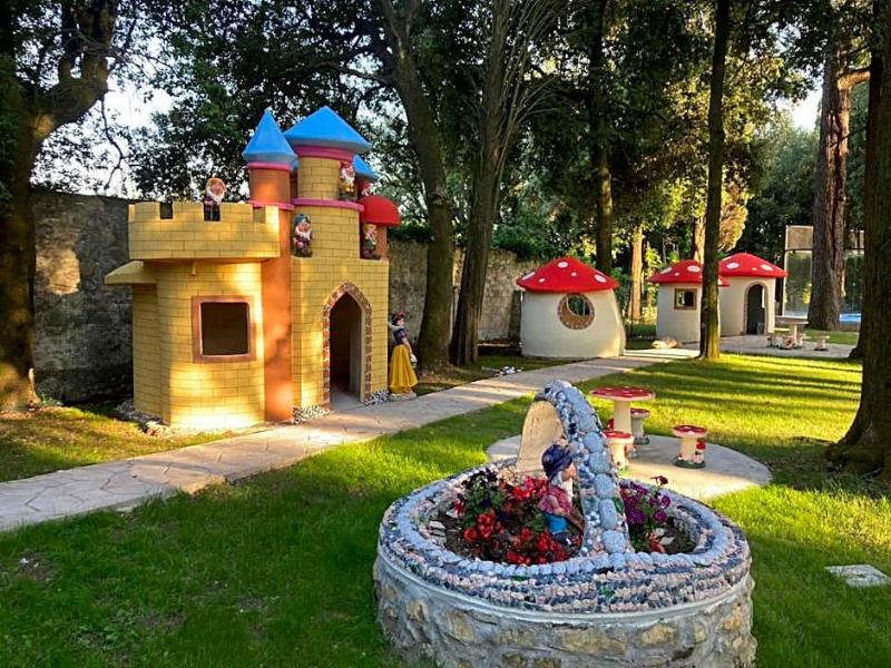 Fantastic Garden image