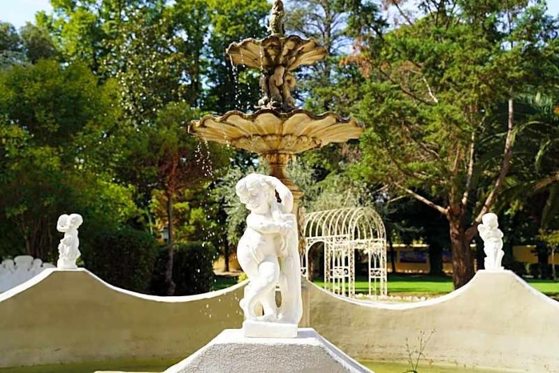 Fantastic Garden image