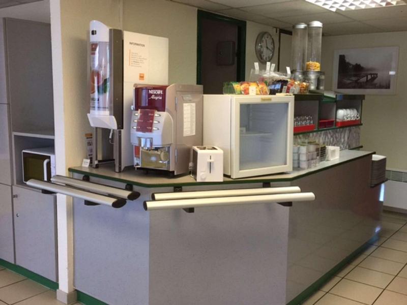 Premiere Classe Niort Est - La Creche image