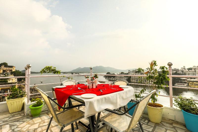 Hotel Pichola Haveli image
